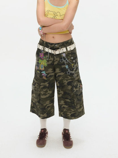 BETWEENAND Camouflage Printed Vintage Straight Leg Women&