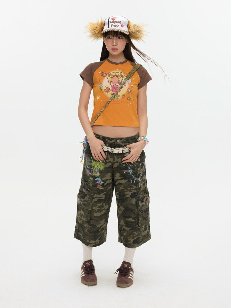 BETWEENAND Camouflage Printed Vintage Straight Leg Women&