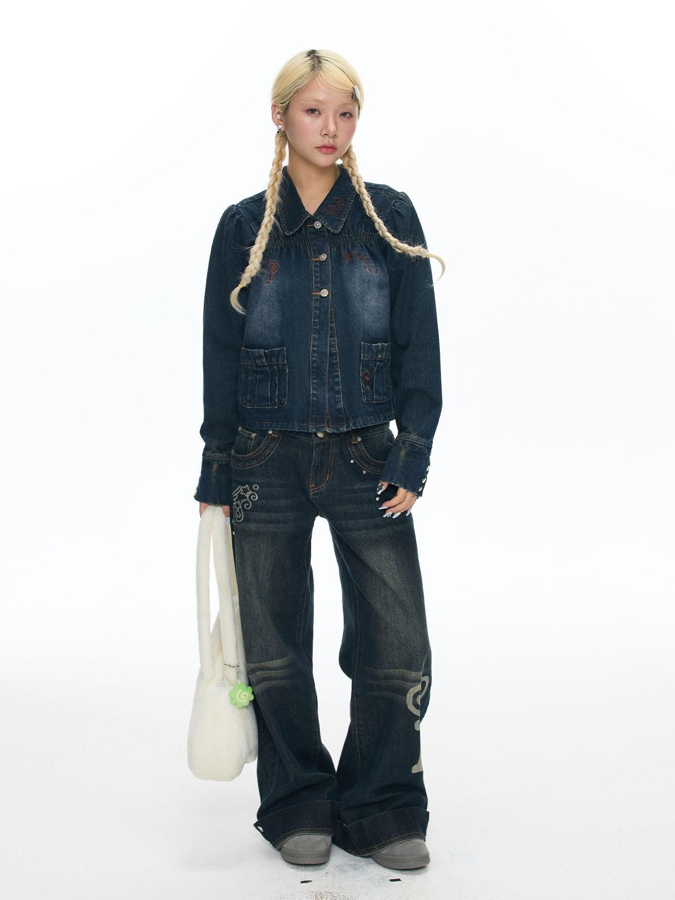 BETWEENAND Cool Washed Key Star Music Note Embroidery Straight Women&