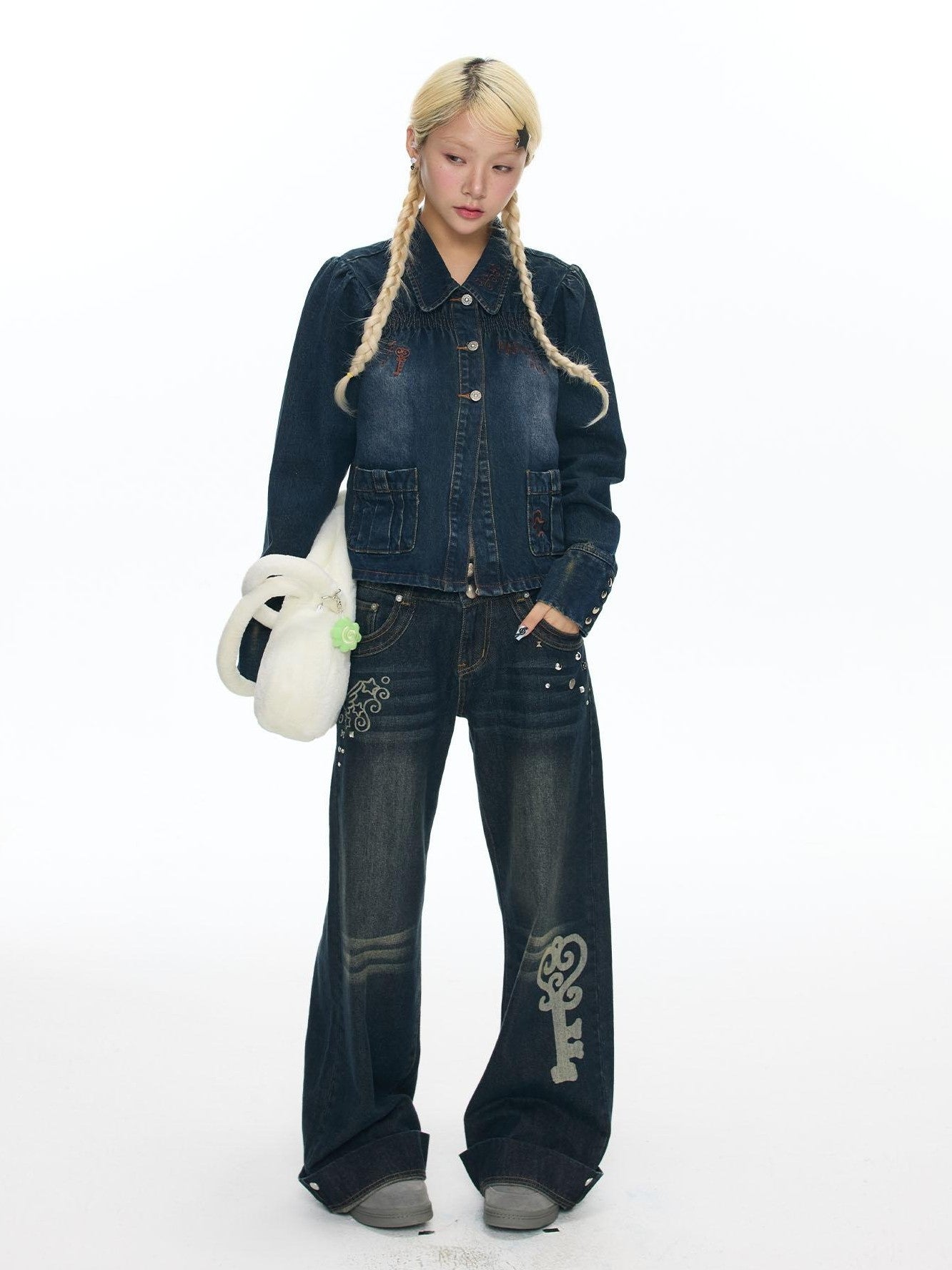 BETWEENAND Cool Washed Key Star Music Note Embroidery Straight Women&