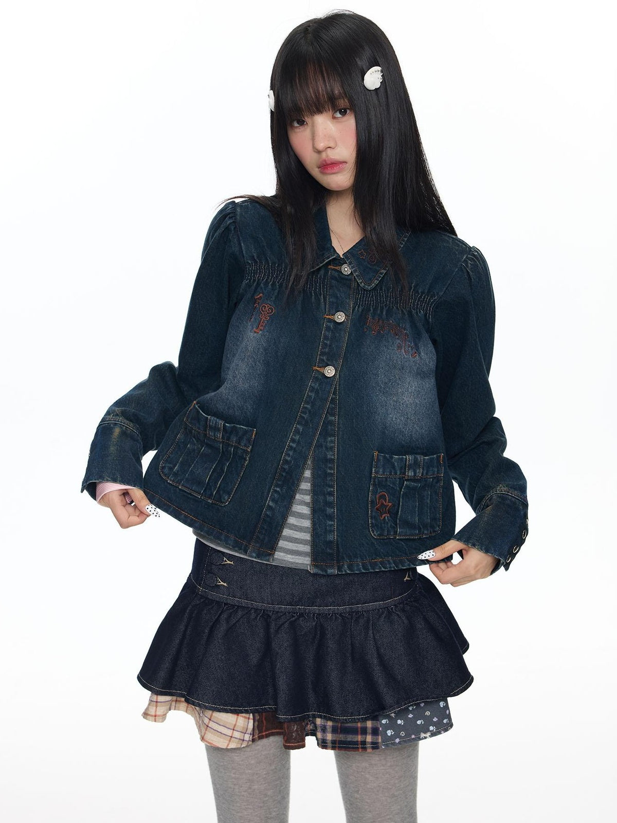 BETWEENAND Cool Washed Key Star Music Note Embroidery Straight Women&