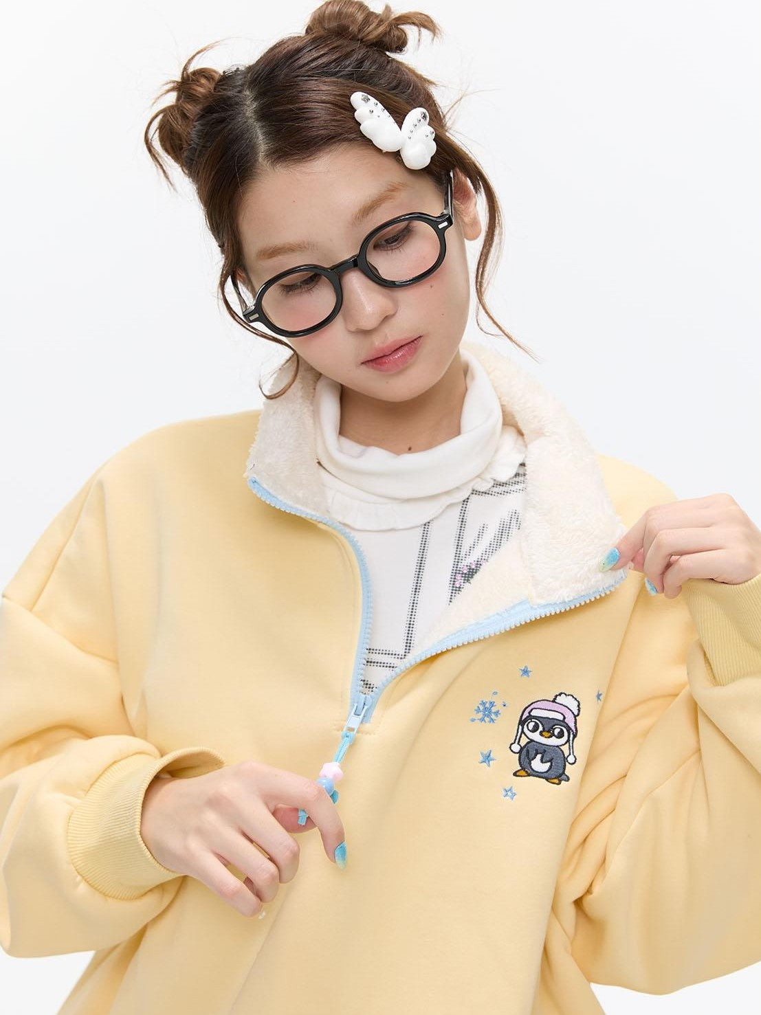 BETWEENAND Cream Yellow Penguin Embroidered Henley Fleece Women&