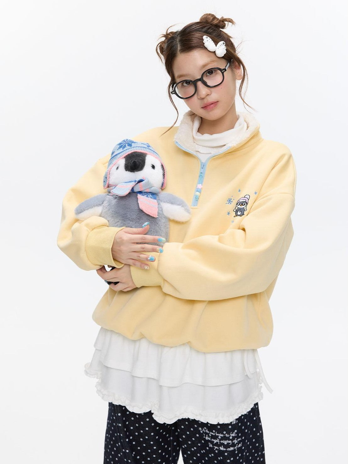 BETWEENAND Cream Yellow Penguin Embroidered Henley Fleece Women&