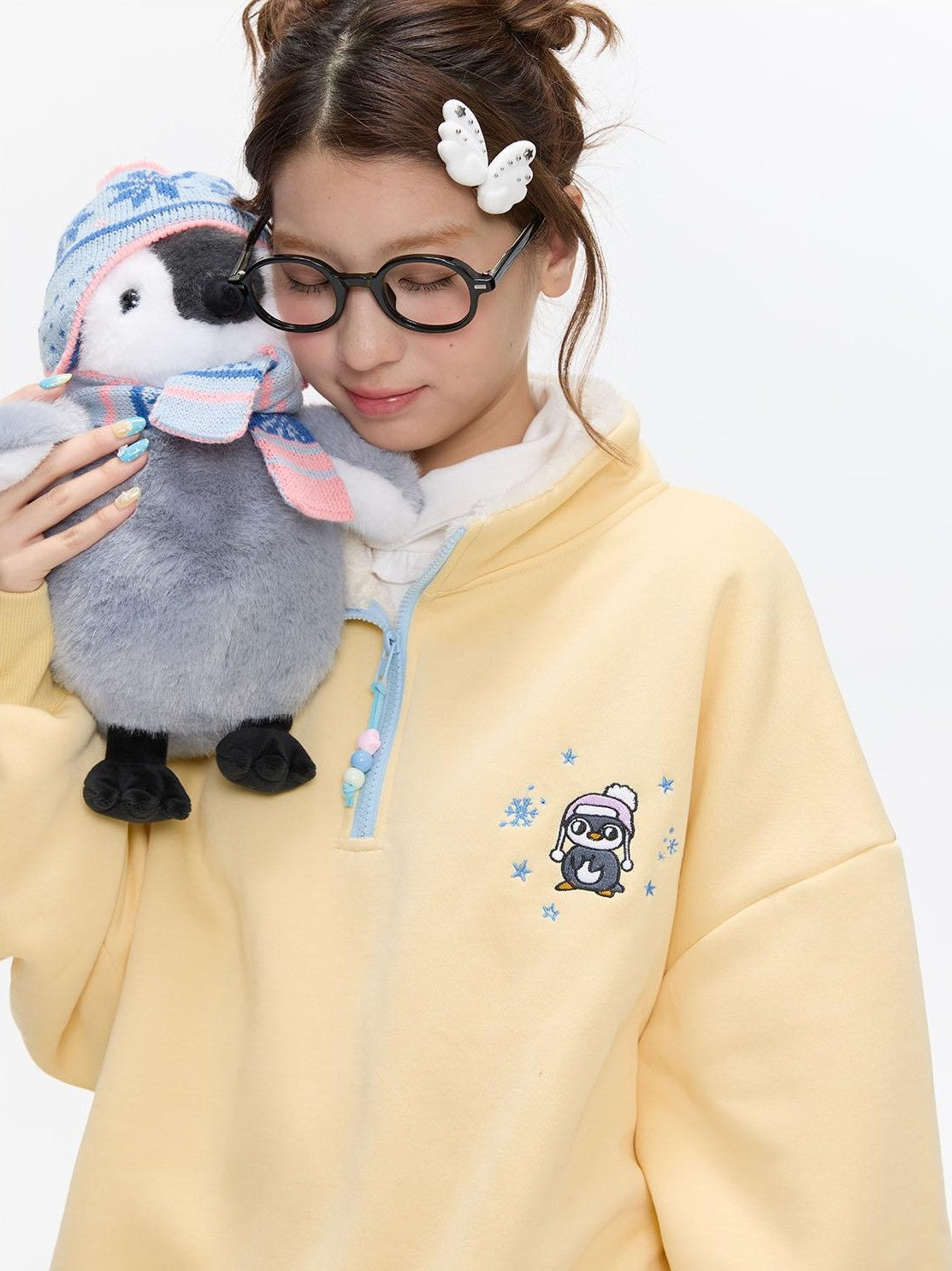 BETWEENAND Cream Yellow Penguin Embroidered Henley Fleece Women&