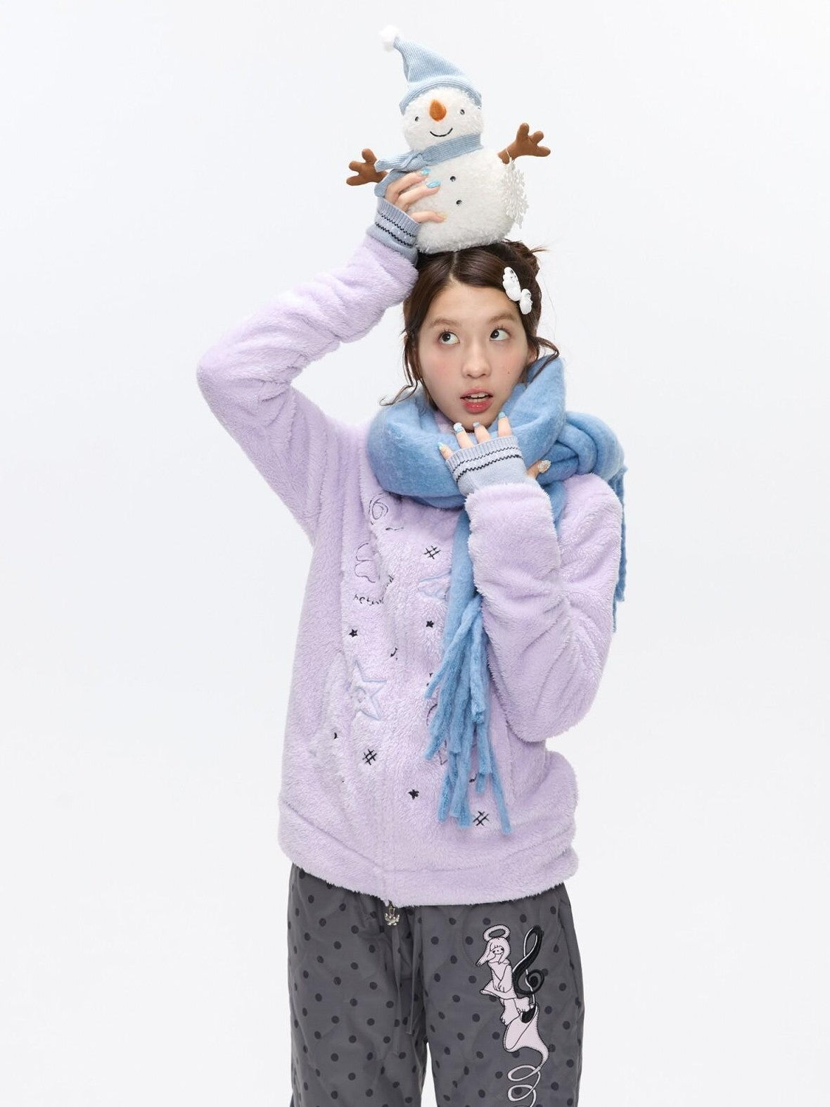 BETWEENAND Creamy Plush Embroidered Stand Collar Women&