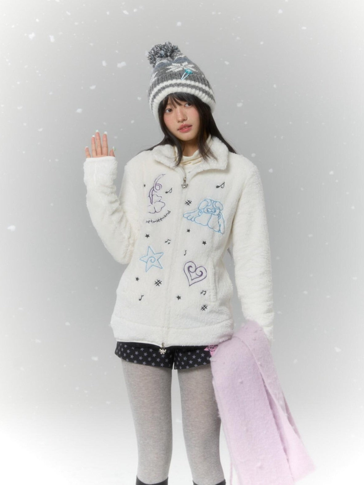 BETWEENAND Creamy Plush Embroidered Stand Collar Women&