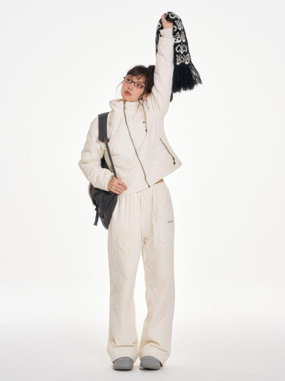 BETWEENAND Creamy White Snowman Embroidered Stand Collar Women&