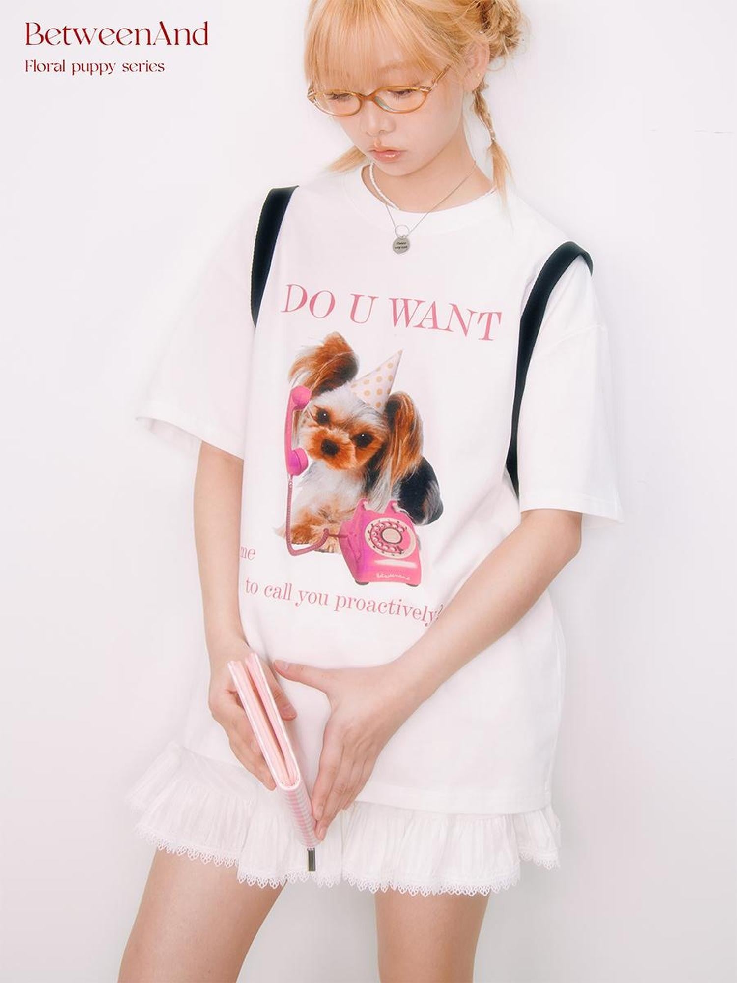 BETWEENAND Creative Print Yoke Loose Crewneck Women&