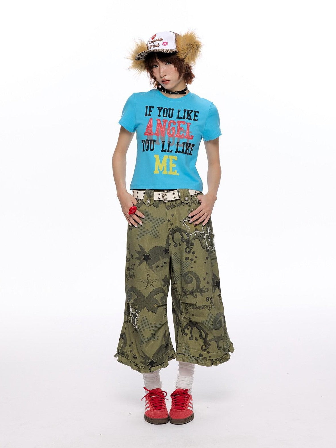 BETWEENAND Cropped Tricolor Letter Print Women&