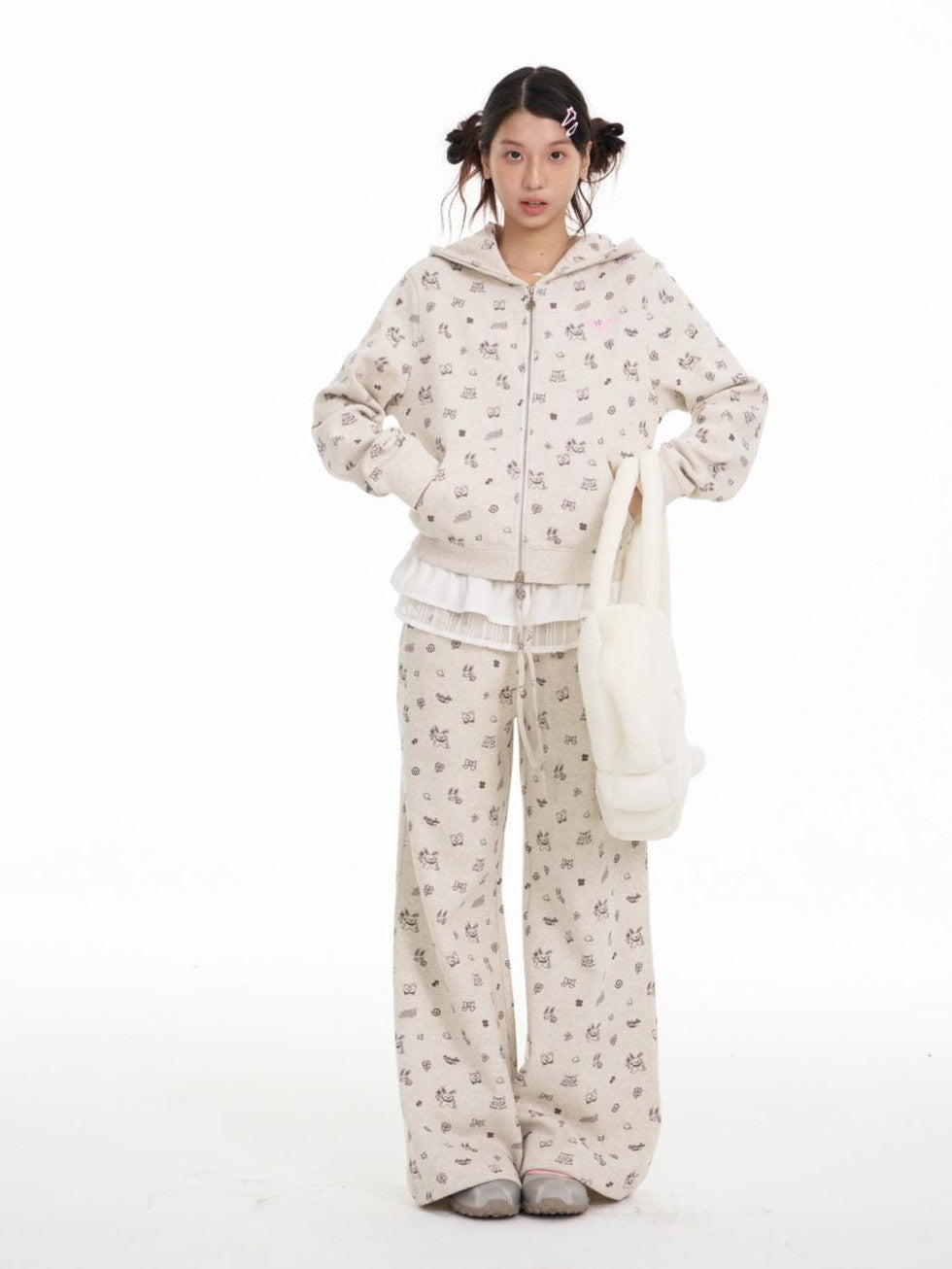 BETWEENAND Cute Allover Print Rabbit Ear Hood Women&
