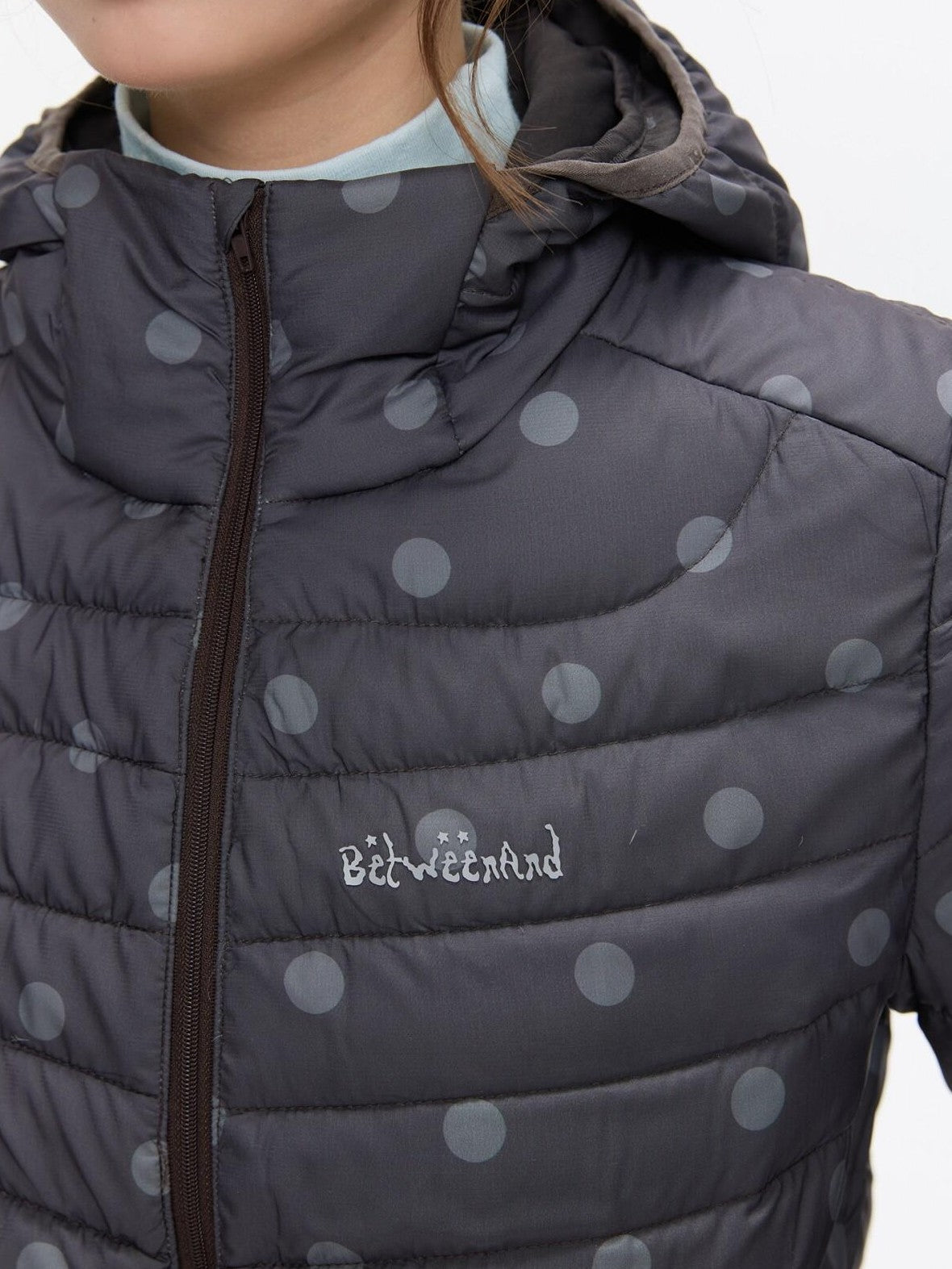 BETWEENAND Cute Polka Dot Embroidered Hooded Women&