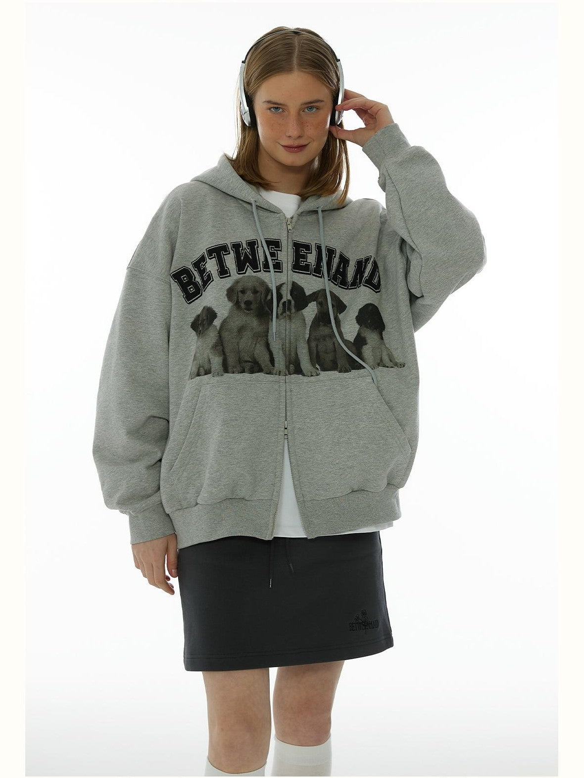 BETWEENAND Dog Family Embroidered Zip Hooded Women&