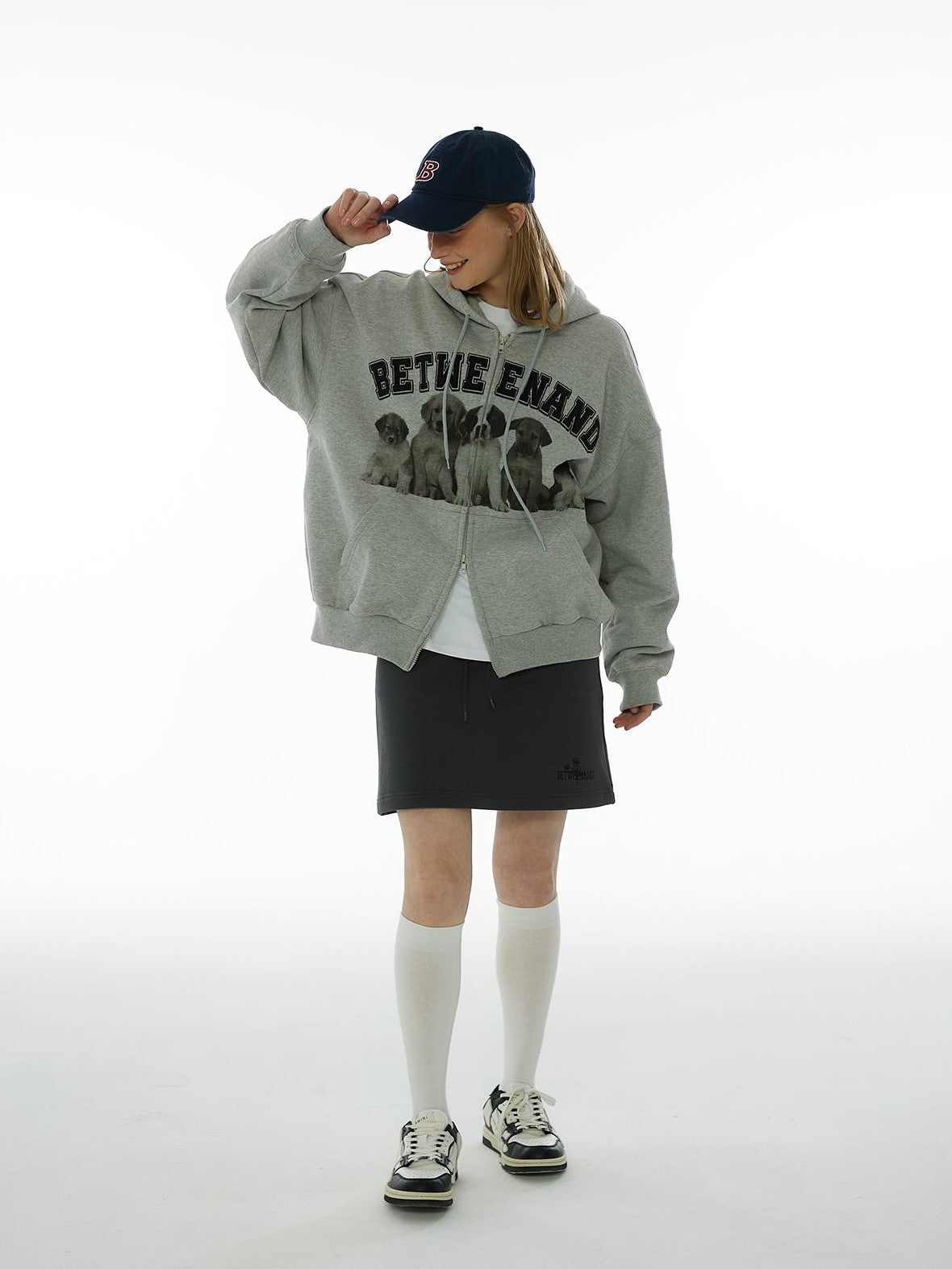 BETWEENAND Dog Family Embroidered Zip Hooded Women&