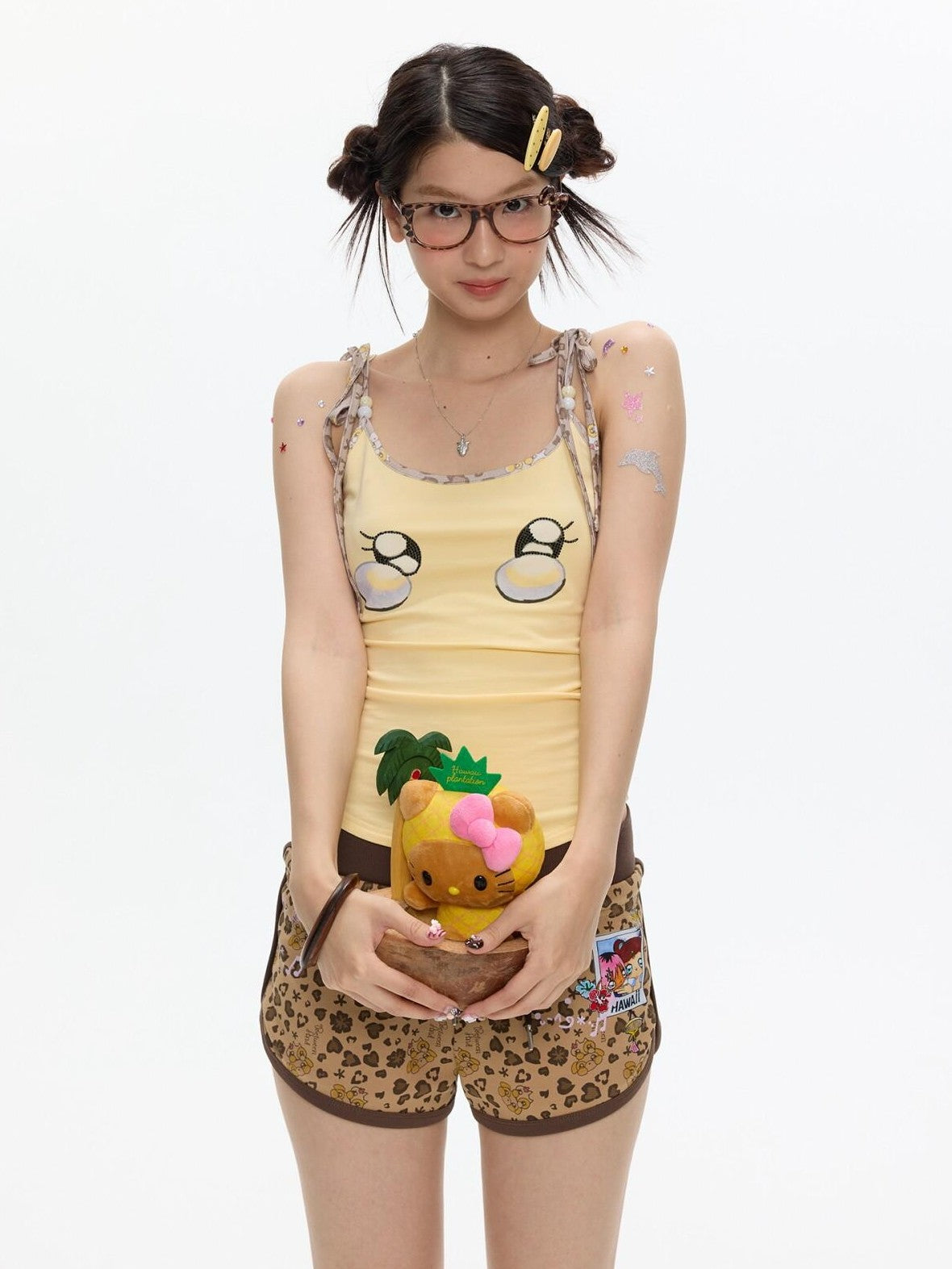 BETWEENAND Egg Yellow Leopard Print V-neck Slim Fit Women&