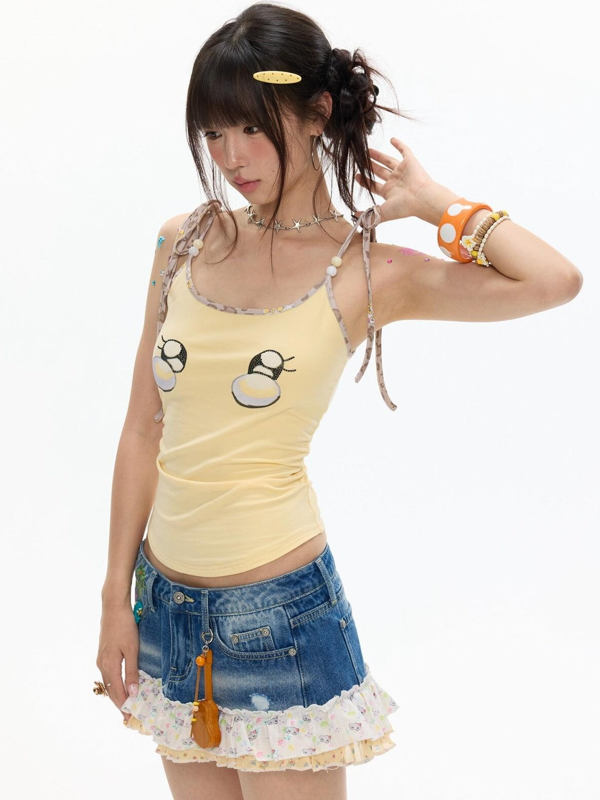 BETWEENAND Egg Yellow Leopard Print V-neck Slim Fit Women&
