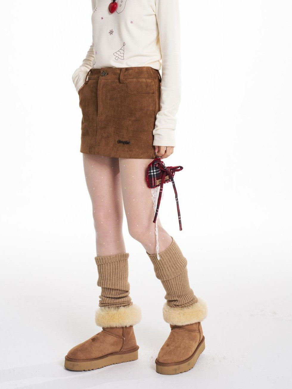 BETWEENAND Faux Suede Applique Embroidery Loose Fit Women&