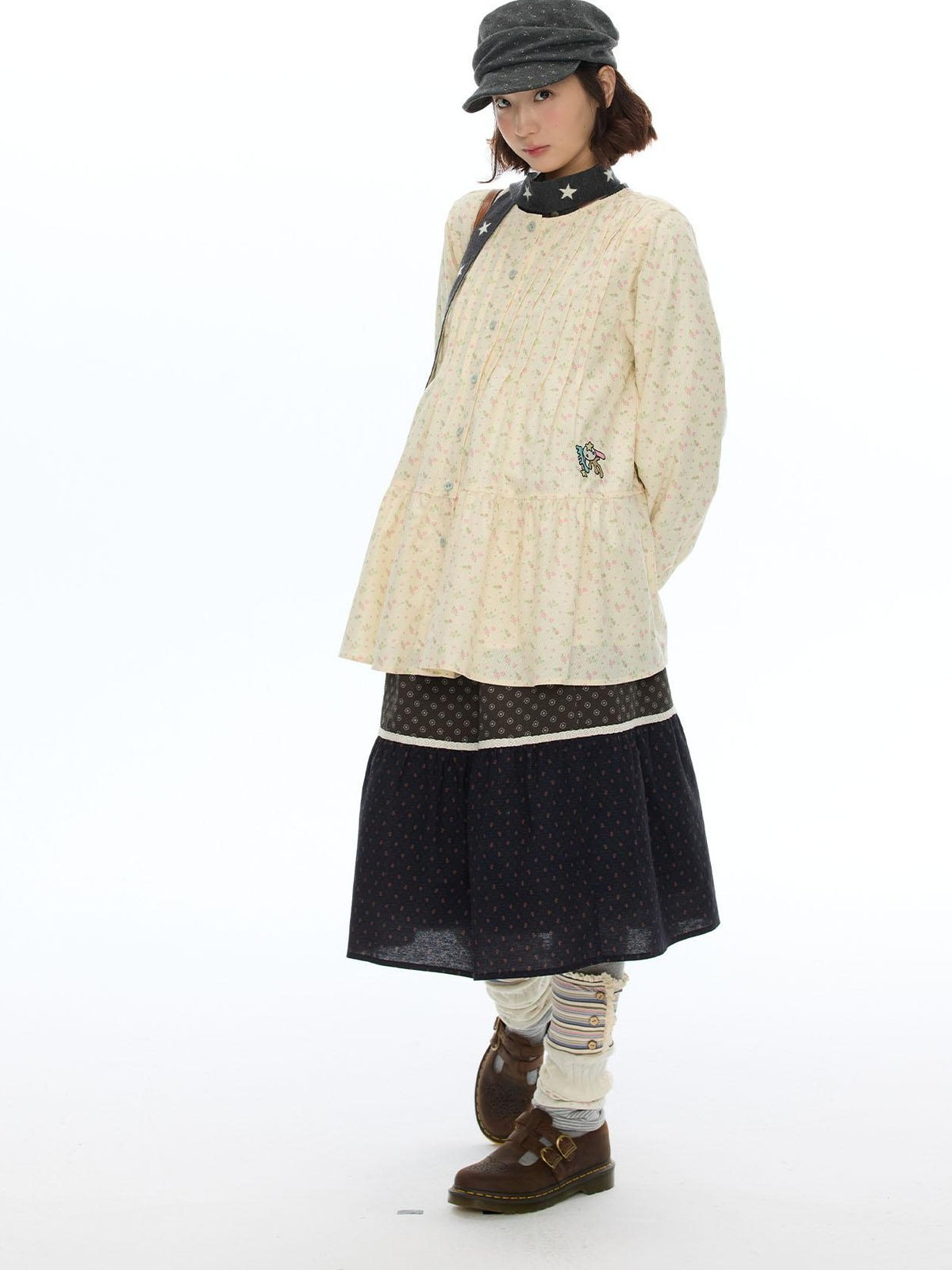 BETWEENAND Floral Print Lantern Sleeve Round Neck Women&