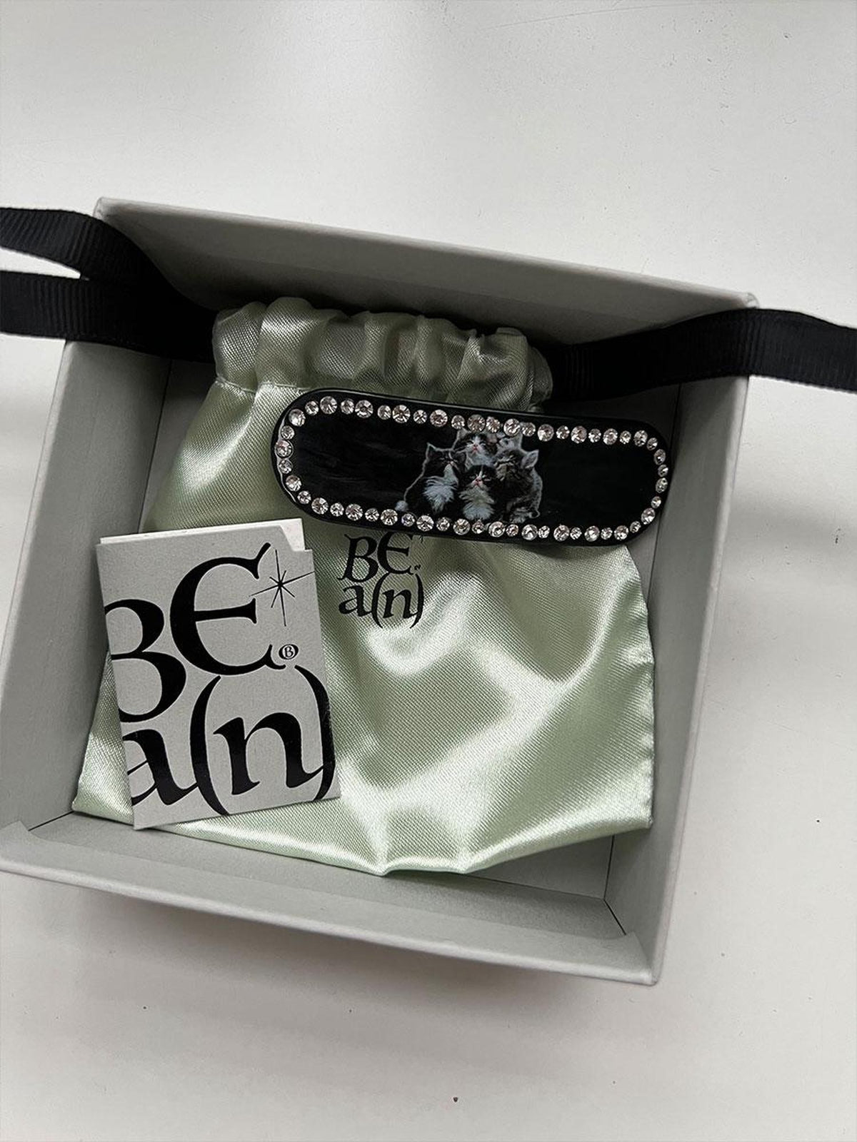 BETWEENAND Gemstone Blue Cat Motif Side Hair Clip Women&