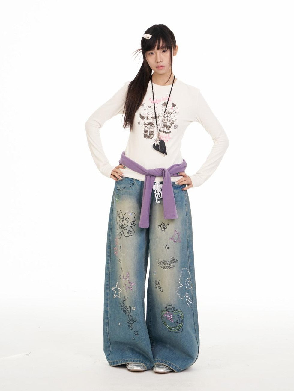 BETWEENAND Graffiti Illustration Rhinestone Washed Women&