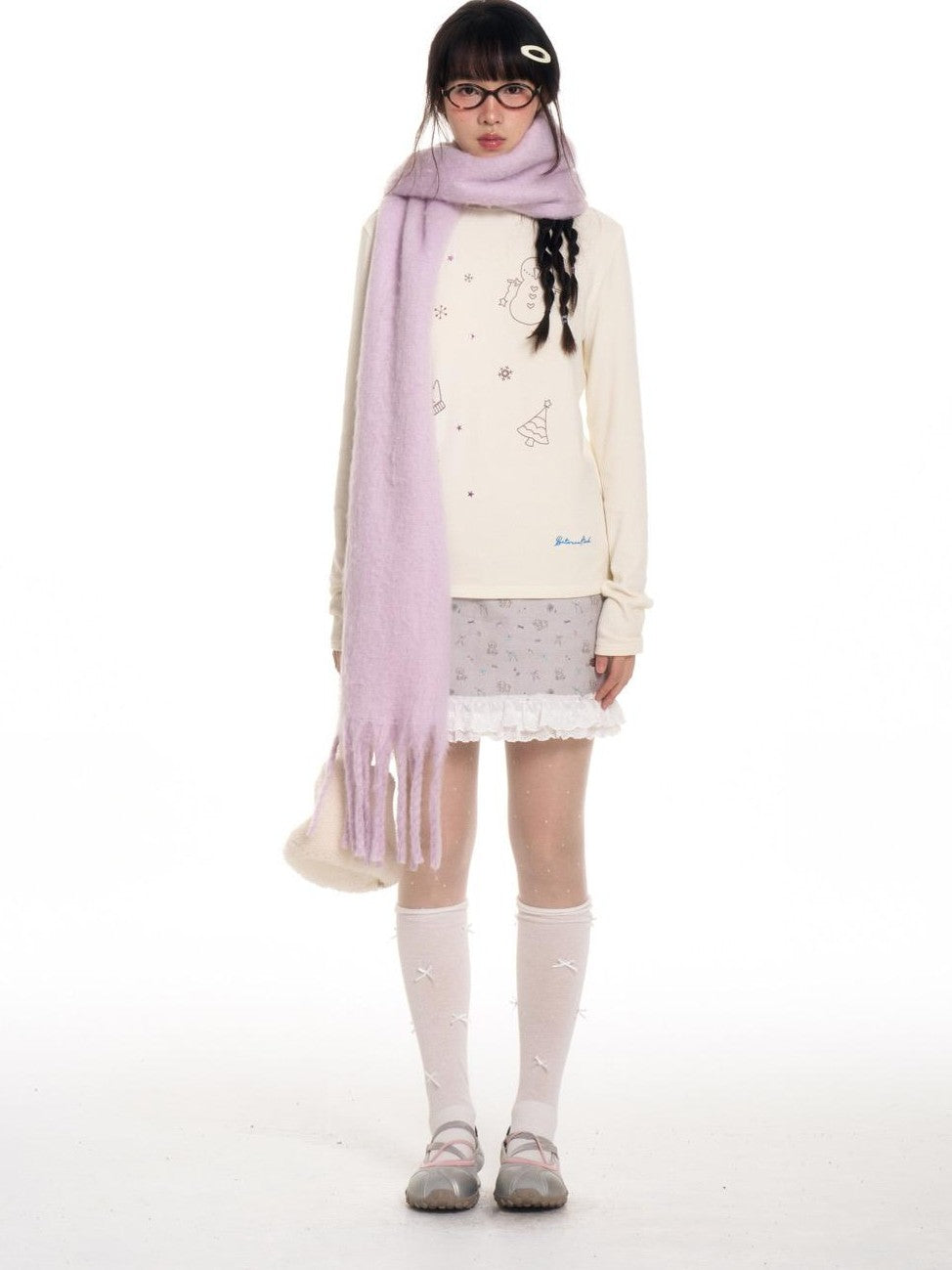 BETWEENAND Gray Full Print Lace Quilted Straight Cut Women&
