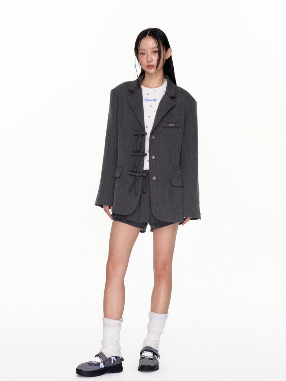 BETWEENAND Grey Bow Placket Single Breasted Pleated Skirt Pants Women&