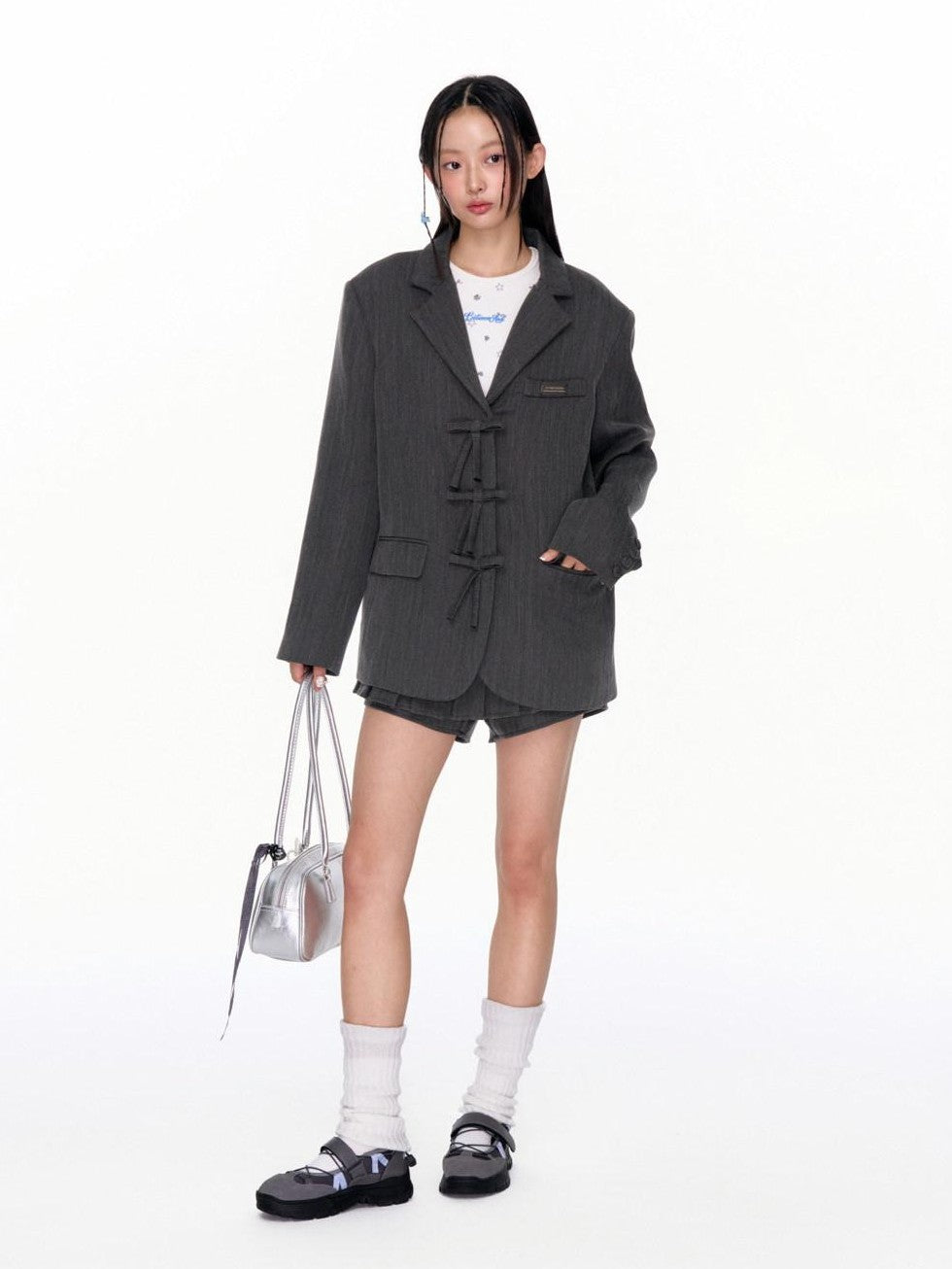 BETWEENAND Grey Bow Placket Single Breasted Pleated Skirt Pants Women&