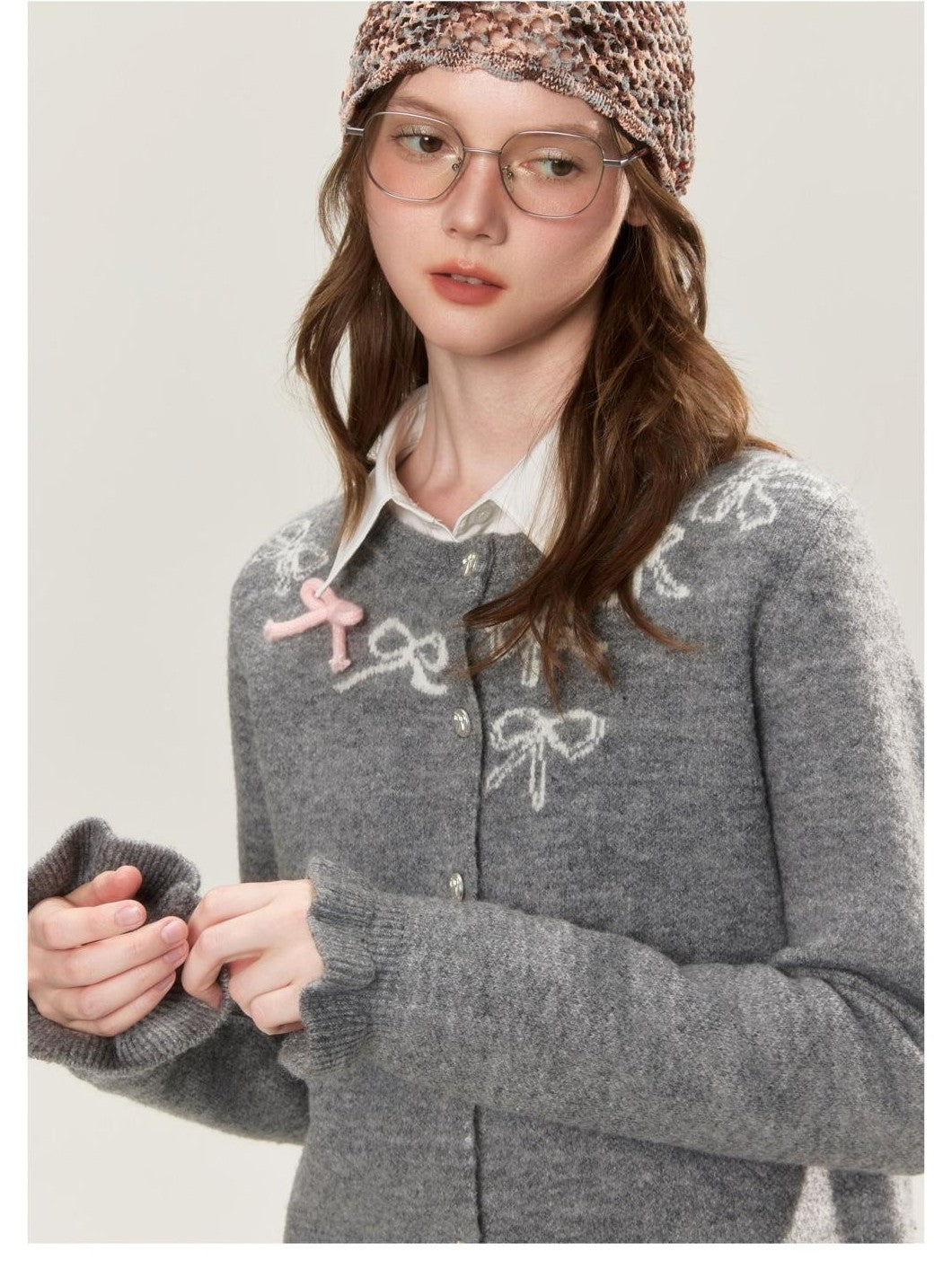 BETWEENAND Grey Crewneck Embroidered Bow Animal Motif Women&