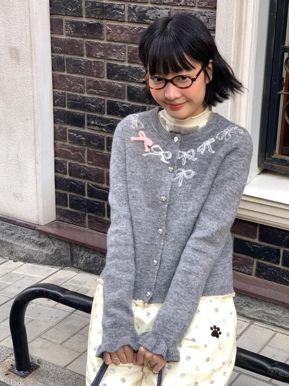 BETWEENAND Grey Crewneck Embroidered Bow Animal Motif Women&