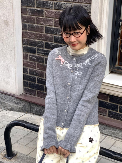 BETWEENAND Grey Crewneck Embroidered Bow Animal Motif Women&