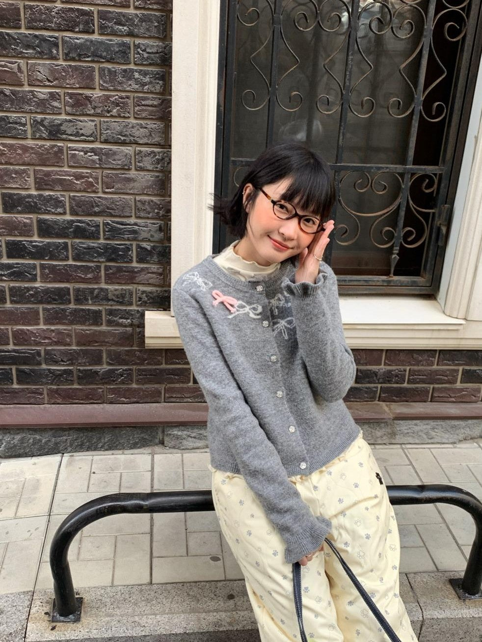 BETWEENAND Grey Crewneck Embroidered Bow Animal Motif Women&