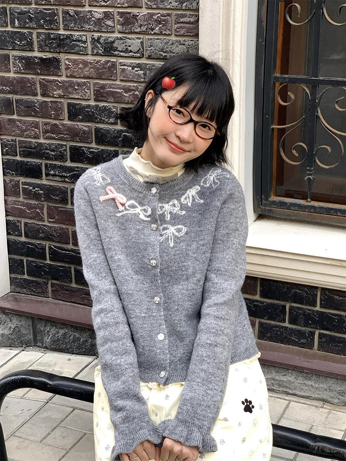 BETWEENAND Grey Crewneck Embroidered Bow Animal Motif Women&