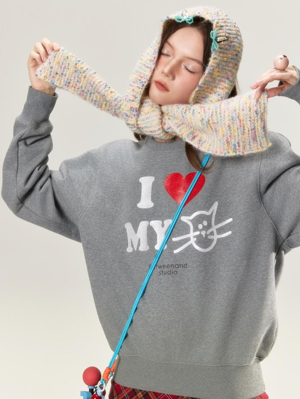 BETWEENAND Heather Gray Glitter Cat Print Pullover Women&