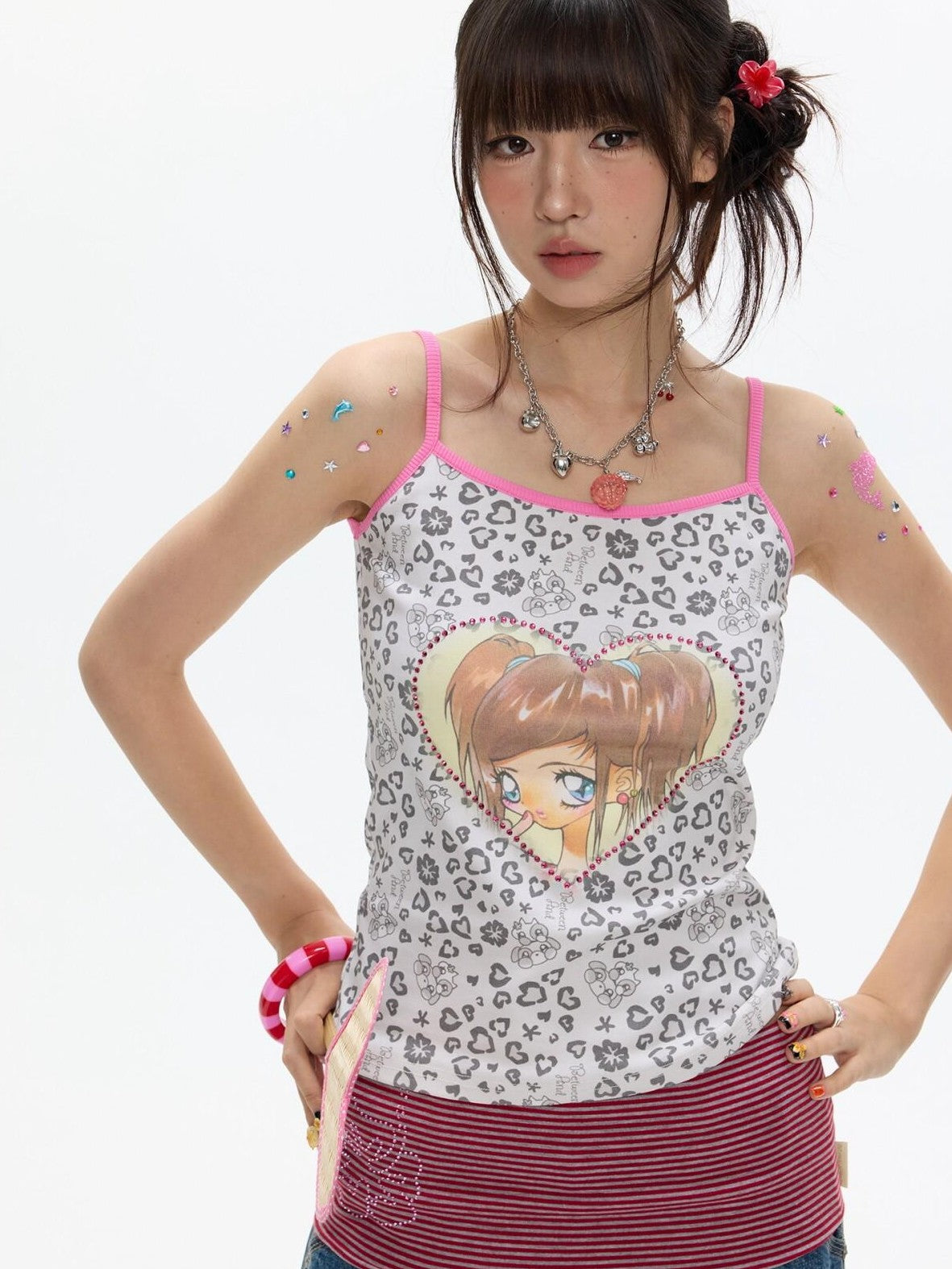 BETWEENAND Leopard Print Slim Fit Round Neck Women&