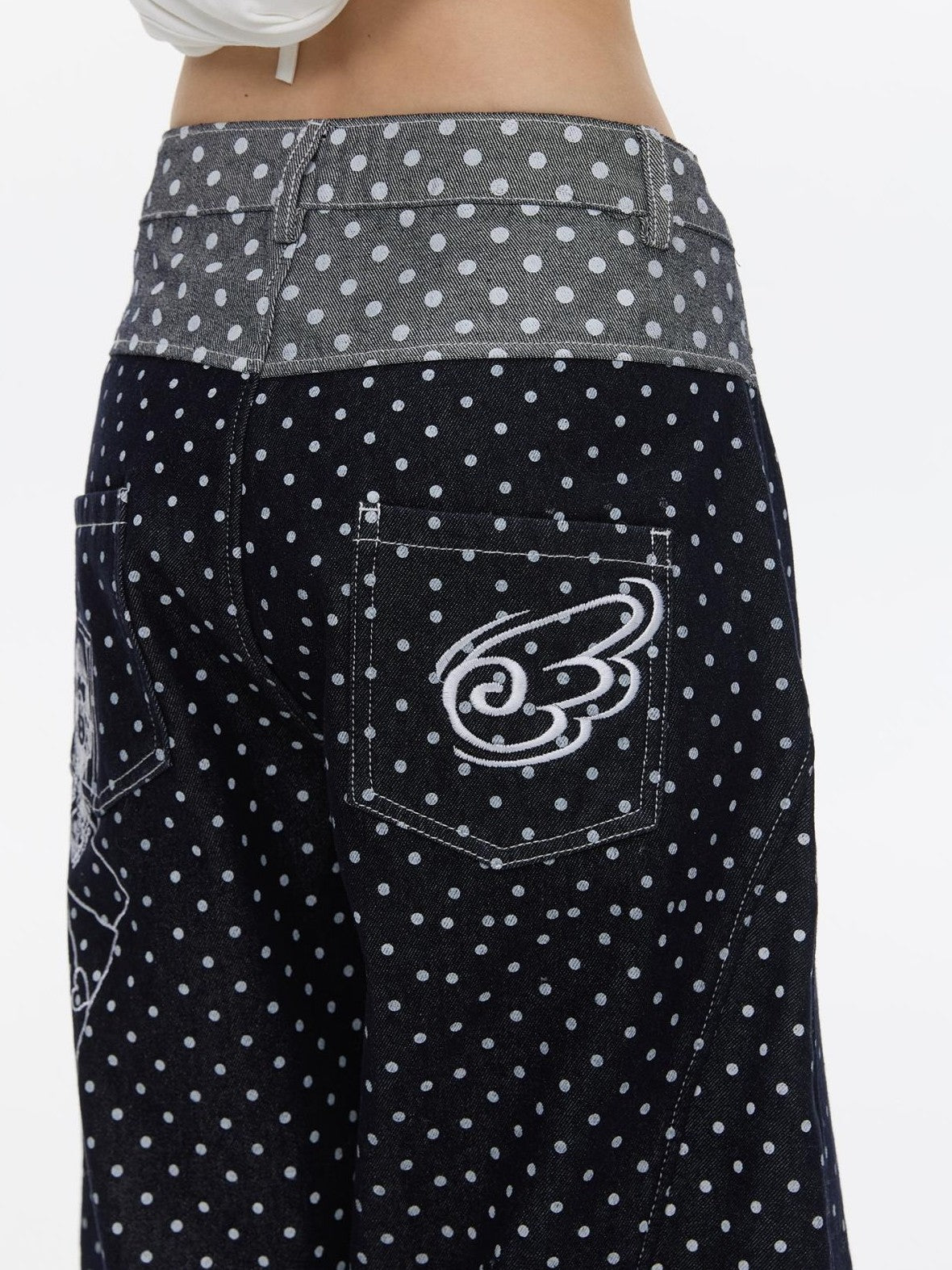 BETWEENAND Machine Embroidered Penguin Polka Dot Women&