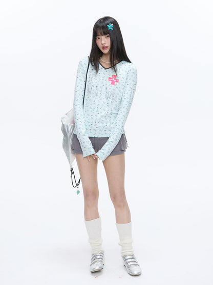 BETWEENAND Mint Allover Print V-neck Loose Women&