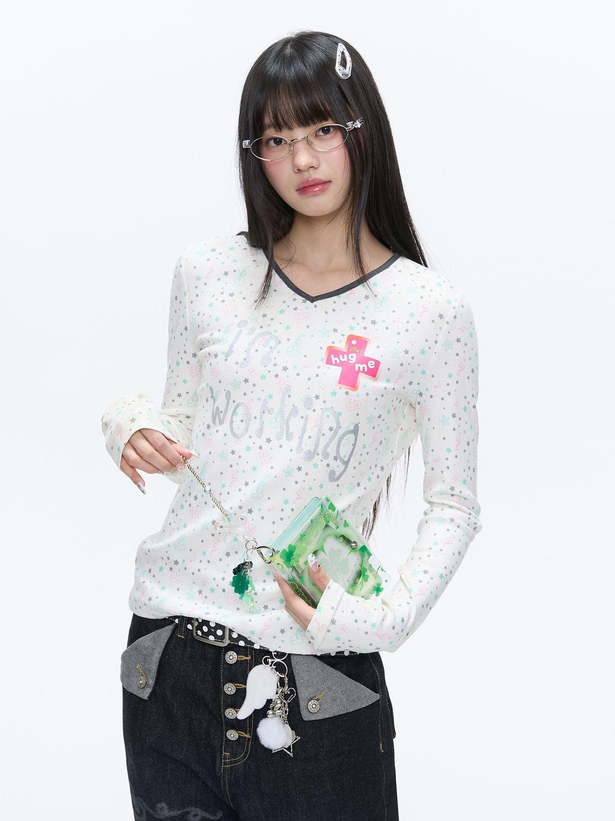 BETWEENAND Mint Allover Print V-neck Loose Women&