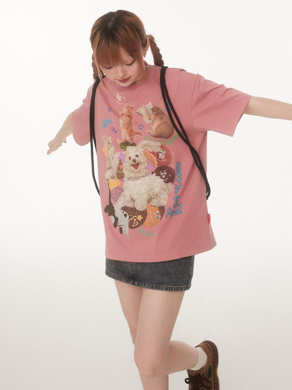 BETWEENAND Playful Cat Dog Print Creative Round Neck Women&