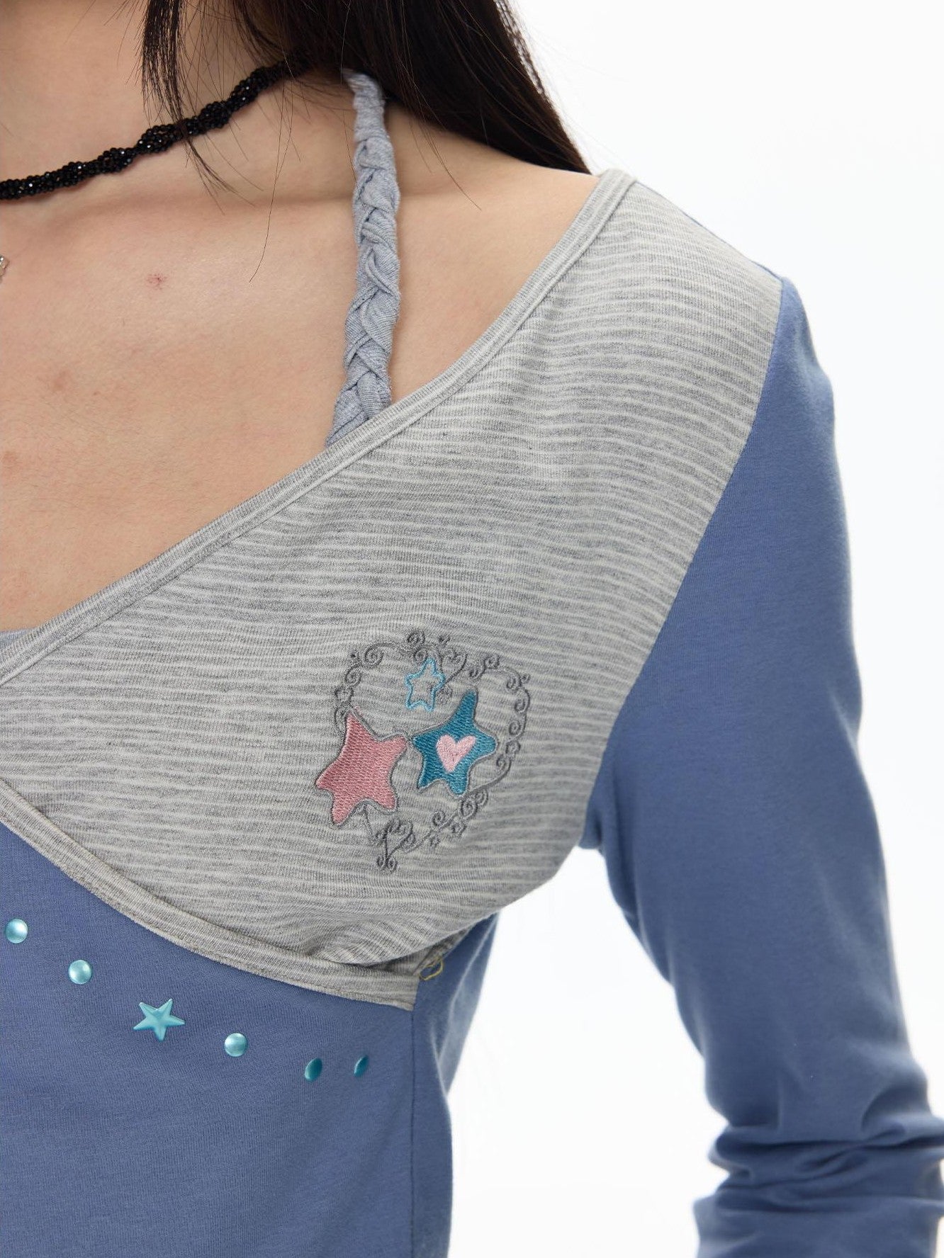 BETWEENAND Polka Dot Embroidered Asymmetric V-neck Women&