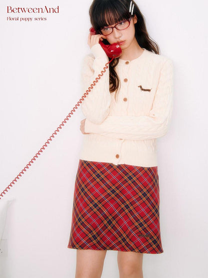 BETWEENAND Red Plaid Embroidered A Line Mid Waist Women&