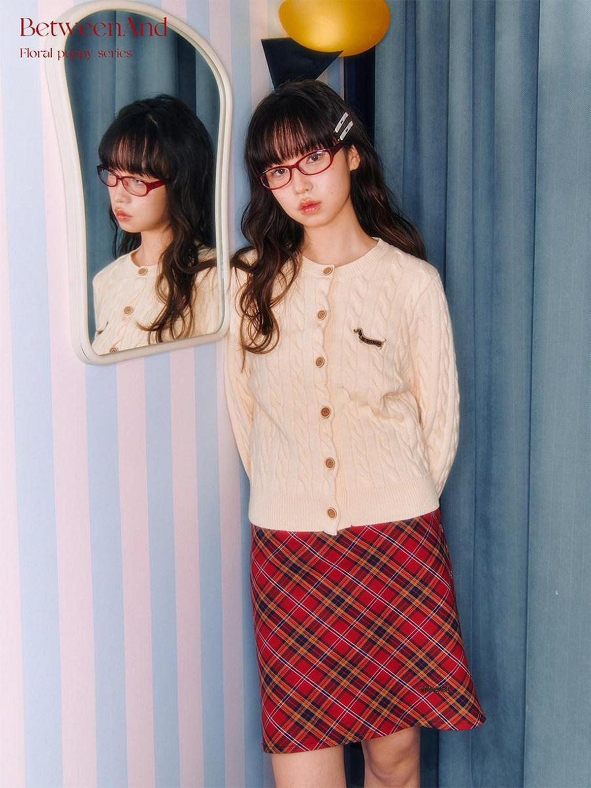 BETWEENAND Red Plaid Embroidered A Line Mid Waist Women&