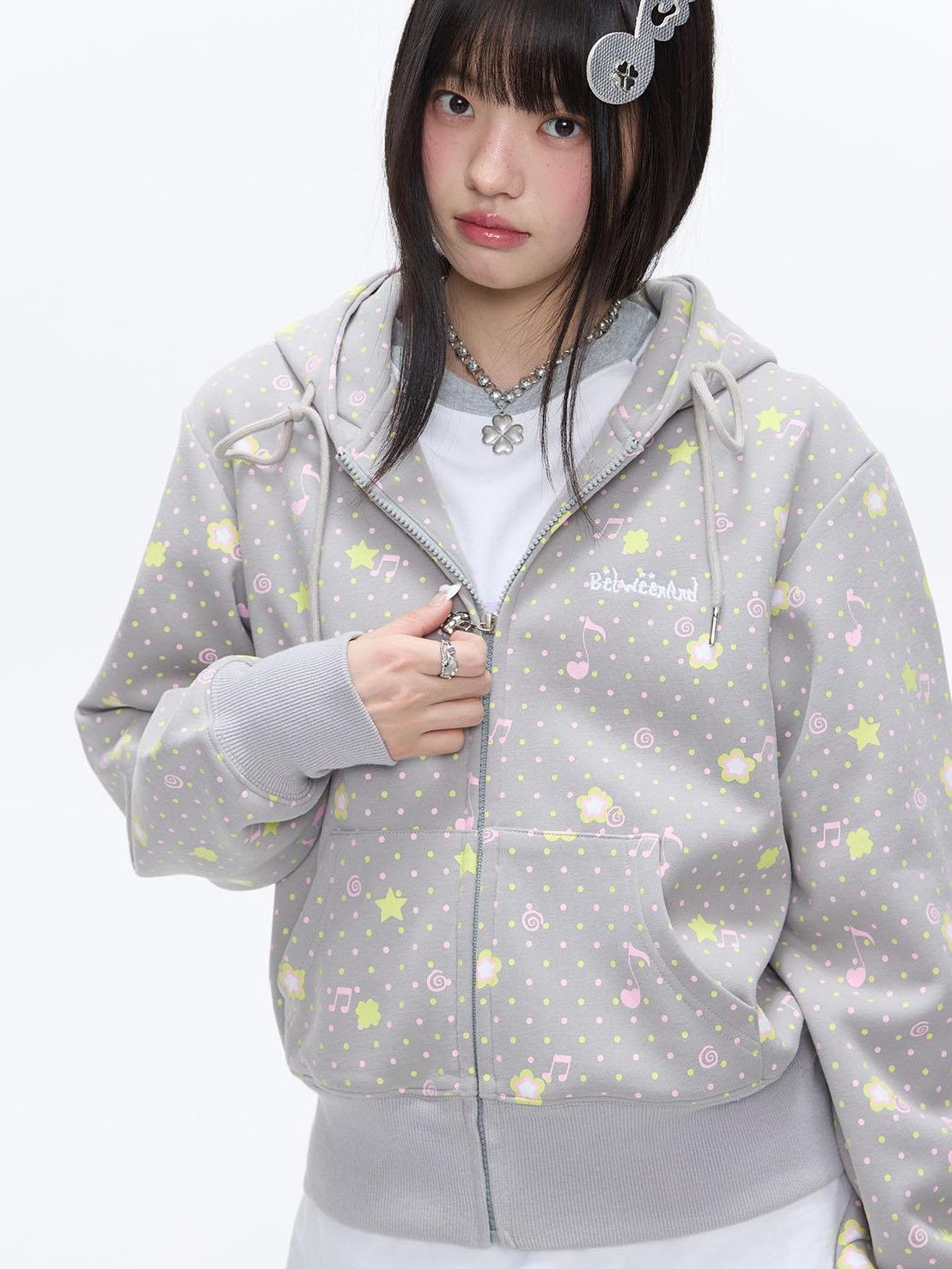 BETWEENAND Retro Four Leaf Clover Hooded Zip Women&