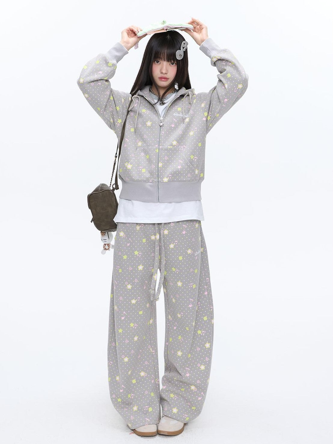 BETWEENAND Retro Four Leaf Clover Hooded Zip Women&