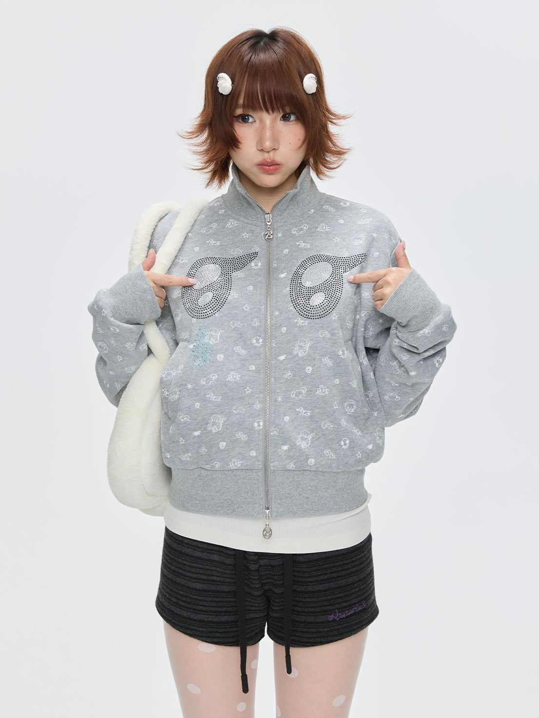 BETWEENAND Rhinestone Big Eye Allover Print Cropped Women&