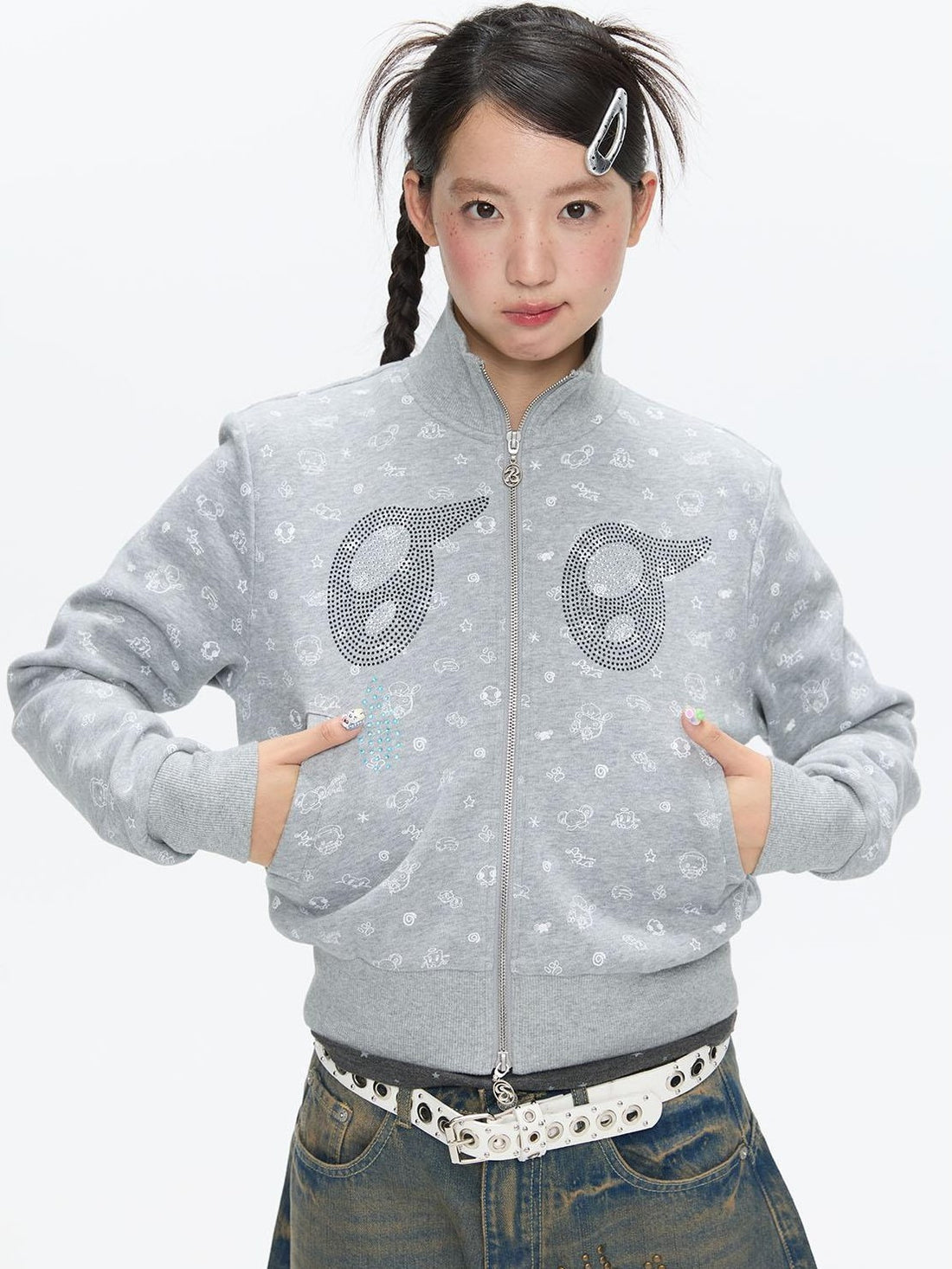 BETWEENAND Rhinestone Big Eye Allover Print Cropped Women&