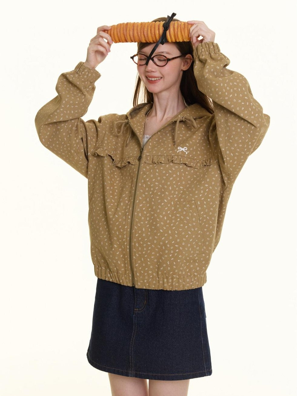 BETWEENAND Small Floral Print Ruffle Trim Hooded Women&