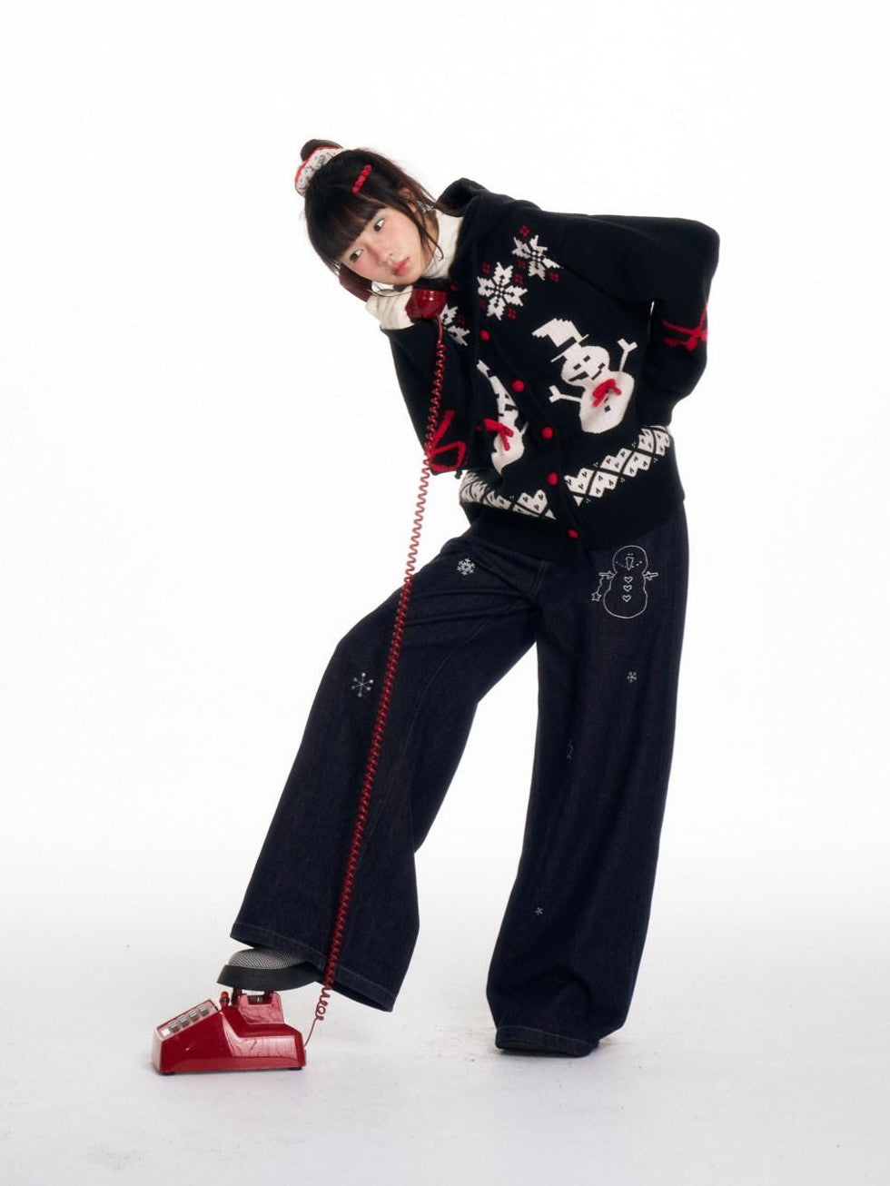 BETWEENAND Snowman Bow Jacquard Embroidered Hooded Women&