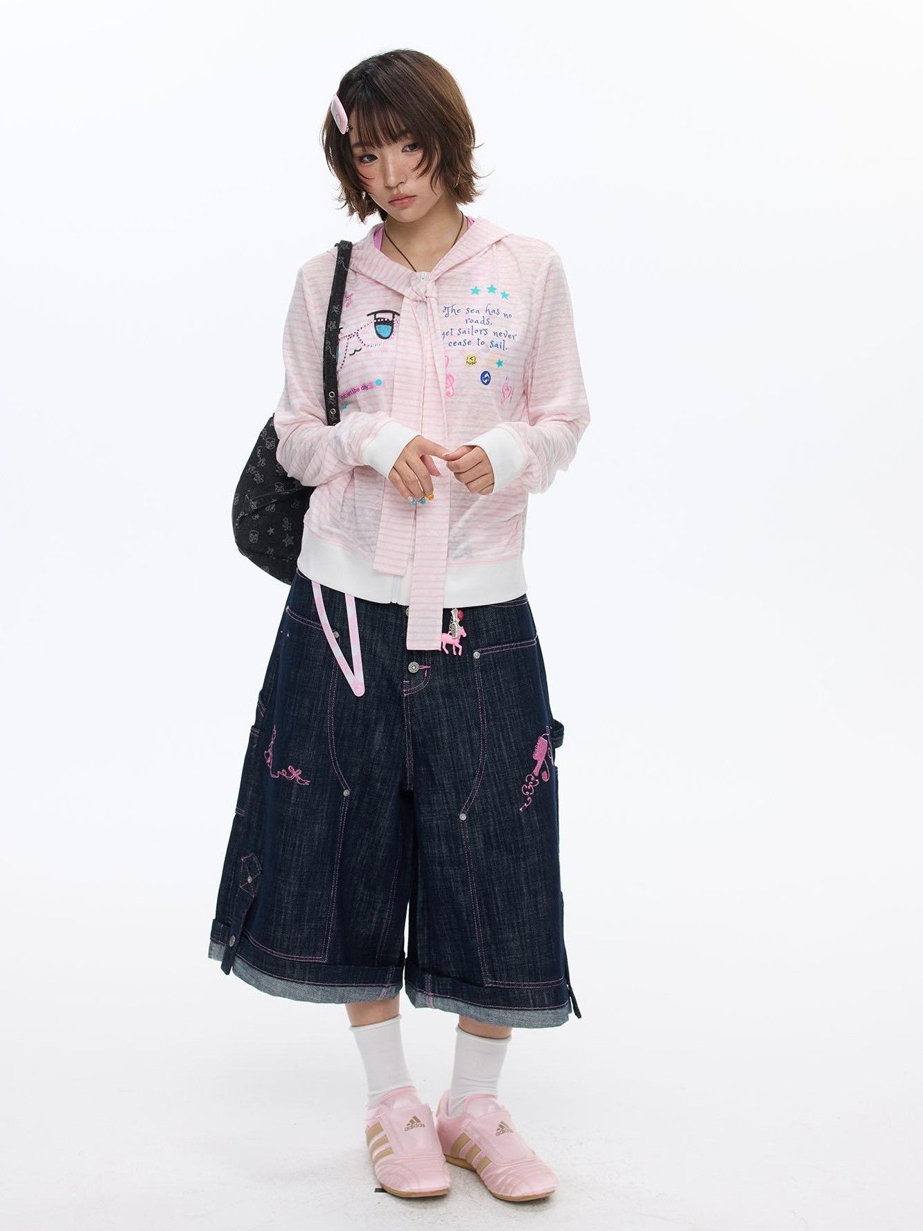 BETWEENAND Soft Pink Striped Printed Zippered Women&