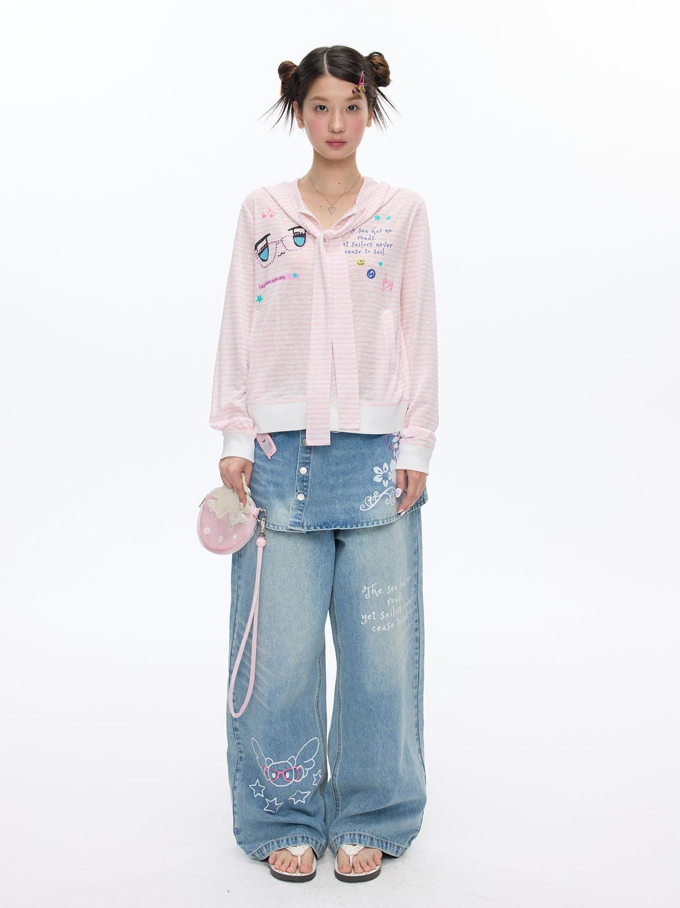 BETWEENAND Soft Pink Striped Printed Zippered Women&