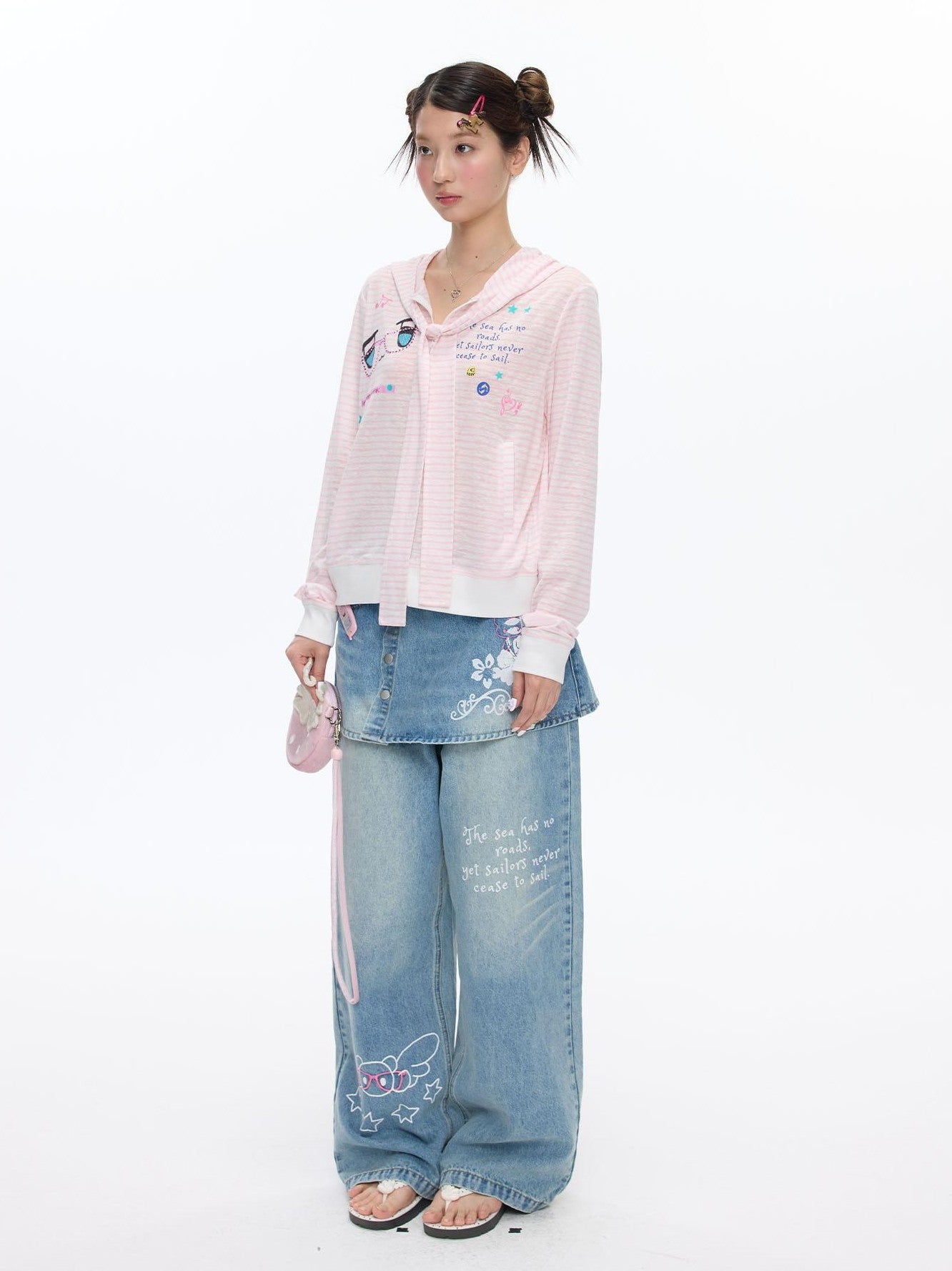BETWEENAND Soft Pink Striped Printed Zippered Women&
