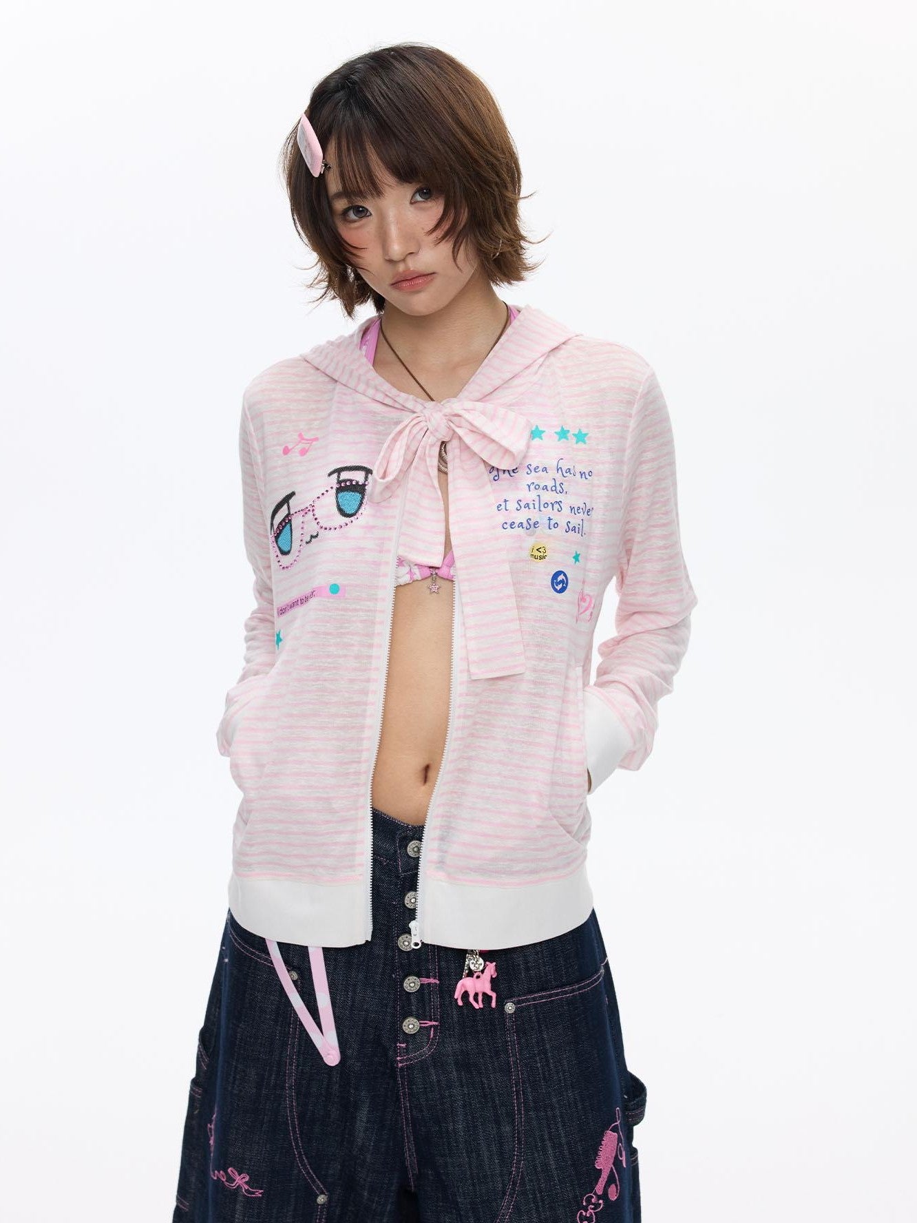 BETWEENAND Soft Pink Striped Printed Zippered Women&
